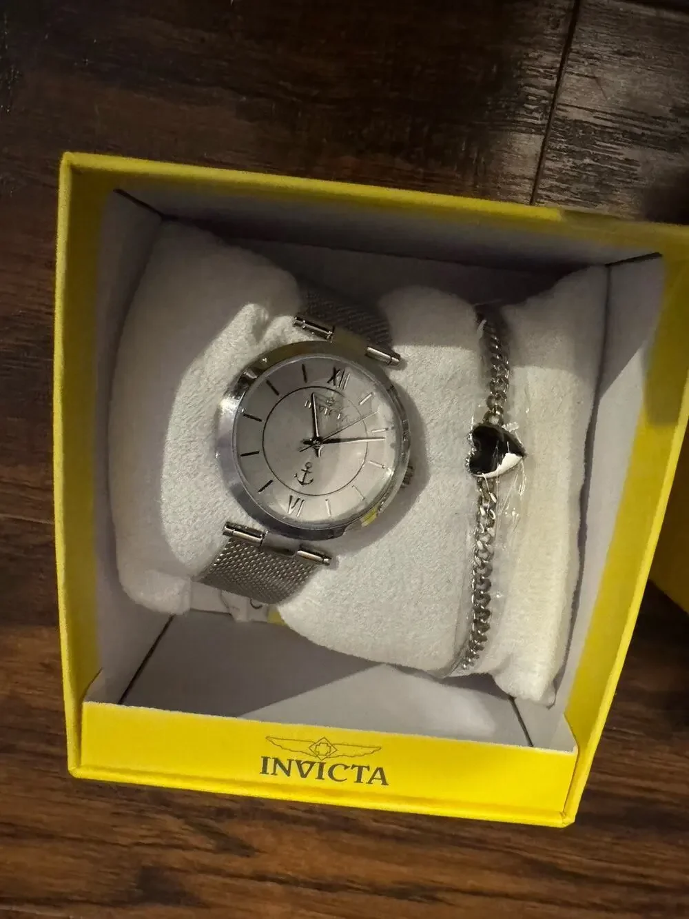 Invicta Women's Silver Dial Wristwatch Mesh Band w/ Bracelet in Box